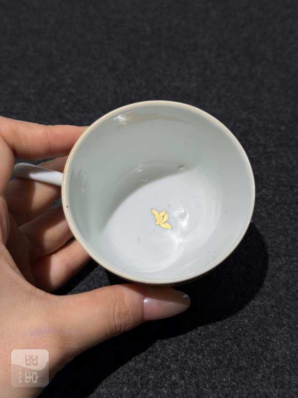 清乾隆 粉彩描金杯碟一组 - 图9